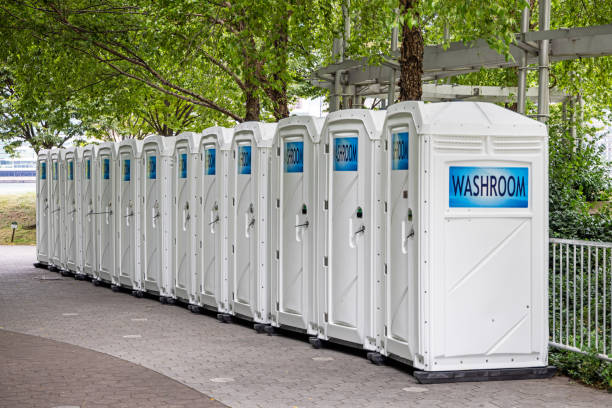 Portable Toilet Options We Offer in Middlebranch, OH